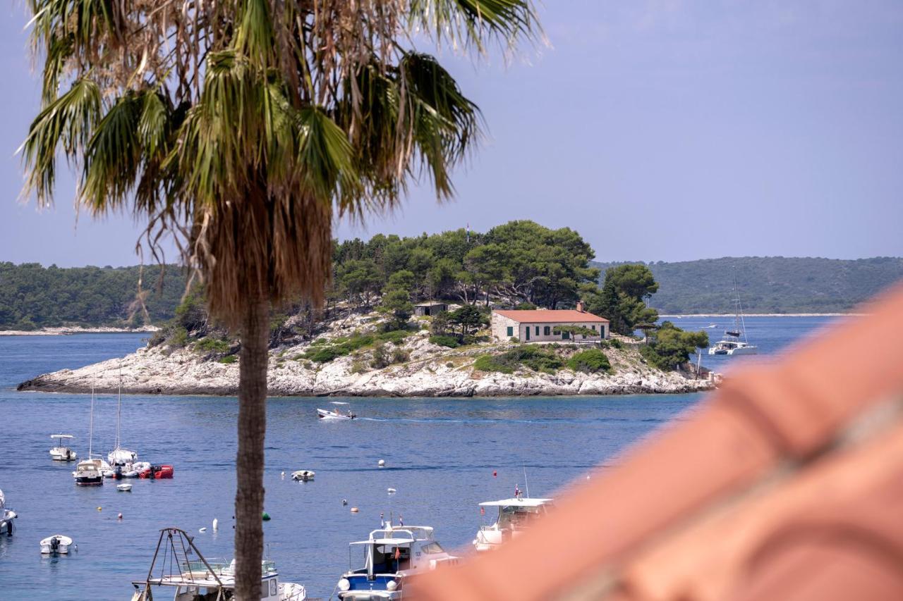 Apartments Villa Domus Marini Hvar Town Exterior photo