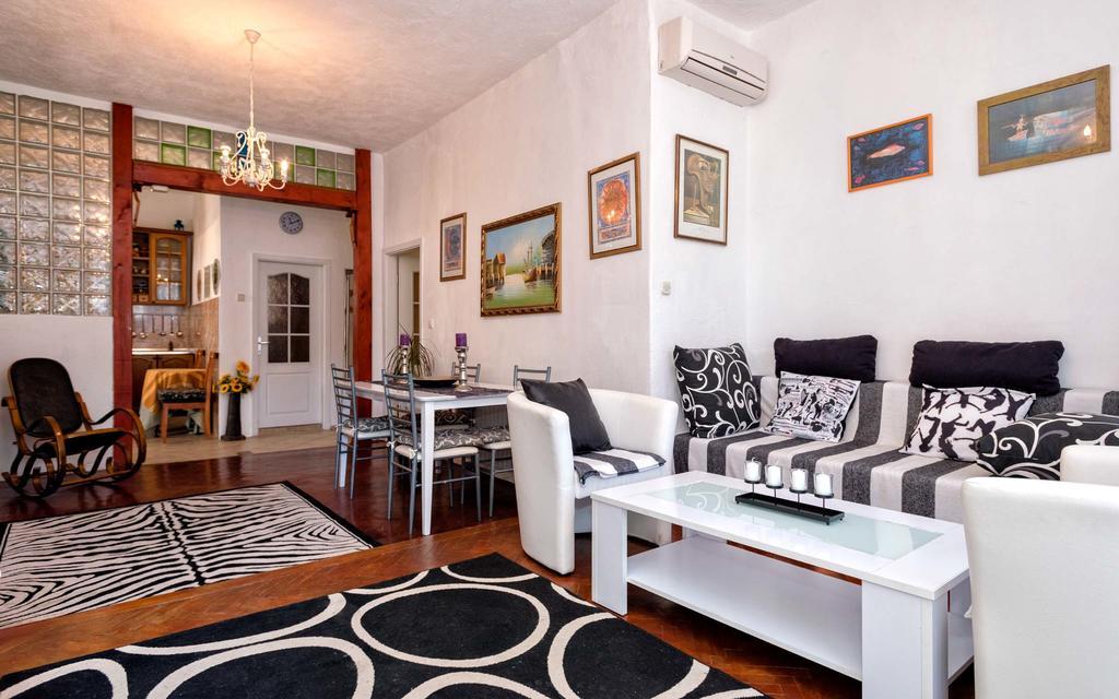 Apartments Villa Domus Marini Hvar Town Exterior photo